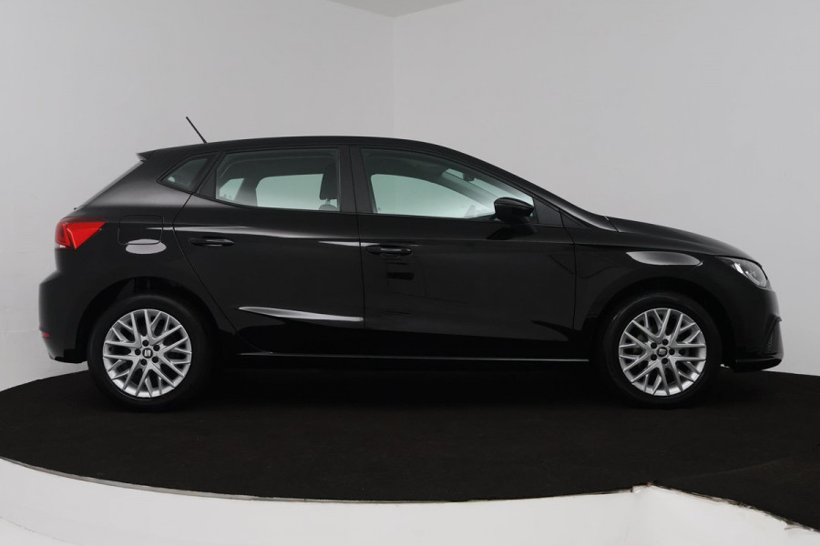 Seat Ibiza 1.0 TSI FR Business Intense (NAVIGATIE, STOELVERWARMING, CLIMA, CRUISE, PARKEERSENSOREN)