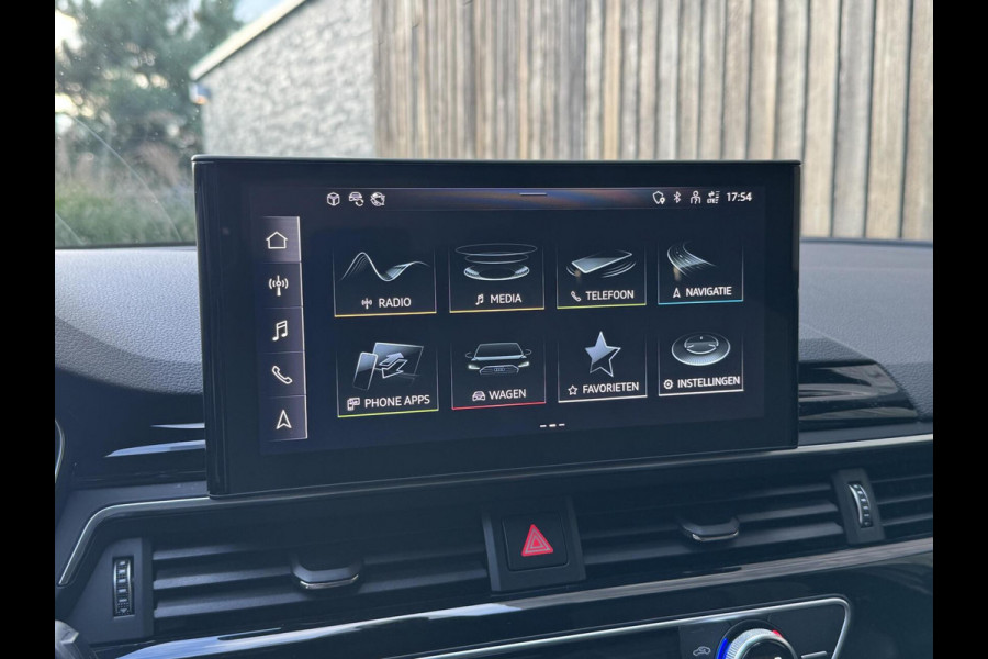 Audi A4 Avant 35 TFSI S edition Competition Automaat | Zwart optiek | 19 inch velgen | Adaptieve cruise control | Sportstuur | Lane assi