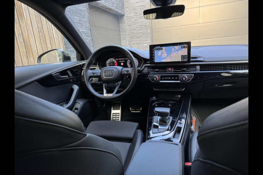 Audi A4 Avant 35 TFSI S edition Competition Automaat | Zwart optiek | 19 inch velgen | Adaptieve cruise control | Sportstuur | Lane assi