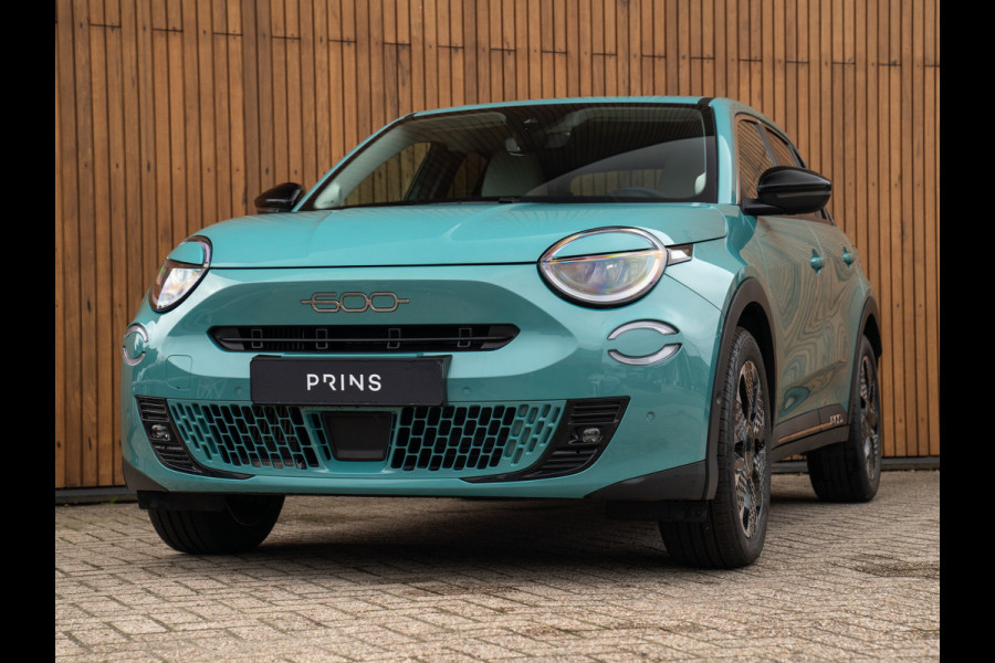 Fiat 600 1.2 Hybrid La Prima 136pk | Full option | Adapt. cruise | Blu Azzuro Italy