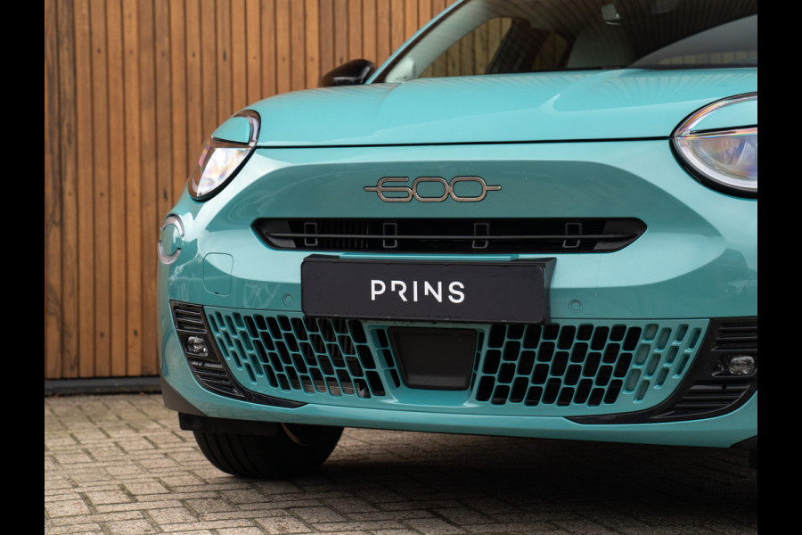 Fiat 600 1.2 Hybrid La Prima 136pk | Full option | Adapt. cruise | Blu Azzuro Italy