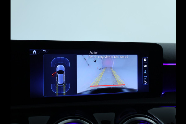 Mercedes-Benz A-Klasse 250 e AMG Plug-In Hybride | AMG Line Advanced Plus | Night Pakket | Trekhaak | Sfeerverlichting | Stuur en Stoelverwarming | Inclusief 24 maanden MB Certified garantie voor Europa.