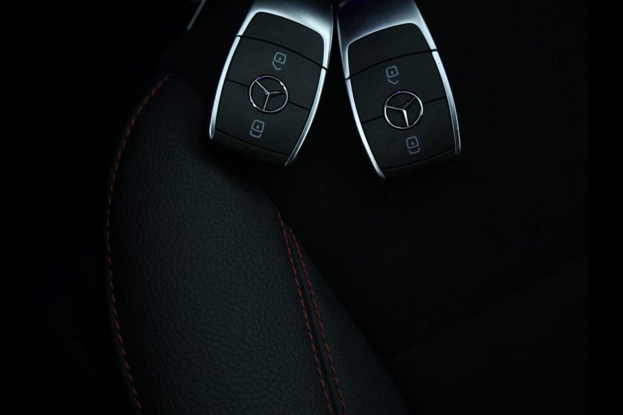 Mercedes-Benz A-Klasse 250 e AMG Plug-In Hybride | AMG Line Advanced Plus | Night Pakket | Trekhaak | Sfeerverlichting | Stuur en Stoelverwarming | Inclusief 24 maanden MB Certified garantie voor Europa.