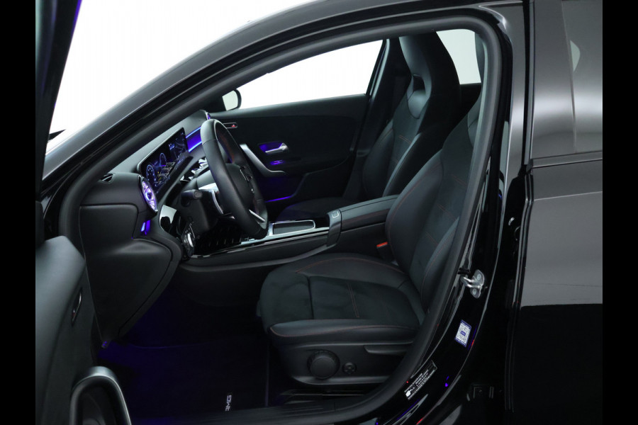 Mercedes-Benz A-Klasse 250 e AMG Plug-In Hybride | AMG Line Advanced Plus | Night Pakket | Trekhaak | Sfeerverlichting | Stuur en Stoelverwarming | Inclusief 24 maanden MB Certified garantie voor Europa.