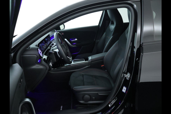 Mercedes-Benz A-Klasse 250 e AMG Plug-In Hybride | AMG Line Advanced Plus | Night Pakket | Trekhaak | Sfeerverlichting | Stuur en Stoelverwarming | Inclusief 24 maanden MB Certified garantie voor Europa.