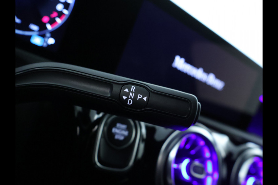 Mercedes-Benz A-Klasse 250 e AMG Plug-In Hybride | AMG Line Advanced Plus | Night Pakket | Trekhaak | Sfeerverlichting | Stuur en Stoelverwarming | Inclusief 24 maanden MB Certified garantie voor Europa.
