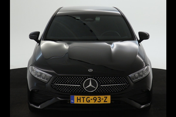 Mercedes-Benz A-Klasse 250 e AMG Plug-In Hybride | AMG Line Advanced Plus | Night Pakket | Trekhaak | Sfeerverlichting | Stuur en Stoelverwarming | Inclusief 24 maanden MB Certified garantie voor Europa.