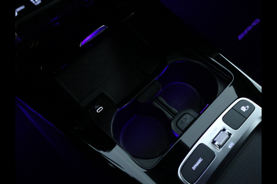 Mercedes-Benz A-Klasse 250 e AMG Plug-In Hybride | AMG Line Advanced Plus | Night Pakket | Trekhaak | Sfeerverlichting | Stuur en Stoelverwarming | Inclusief 24 maanden MB Certified garantie voor Europa.