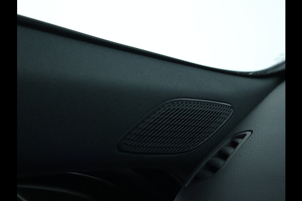 Mercedes-Benz A-Klasse 250 e AMG Plug-In Hybride | AMG Line Advanced Plus | Night Pakket | Trekhaak | Sfeerverlichting | Stuur en Stoelverwarming | Inclusief 24 maanden MB Certified garantie voor Europa.