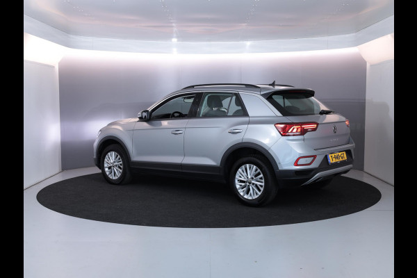 Volkswagen T-Roc 1.5 TSI Life 150 pk Automaat (DSG) | Trekhaak afn kogel| Navigatie | Achteruitrijcamera | Parkersensoren (Park assist)