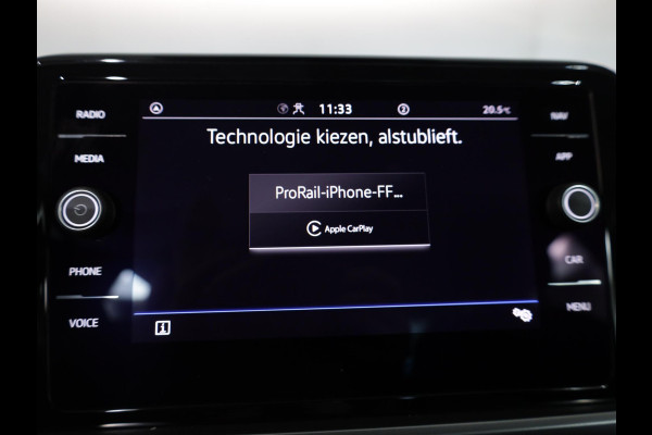 Volkswagen T-Roc 1.5 TSI Life 150 pk Automaat (DSG) | Trekhaak afn kogel| Navigatie | Achteruitrijcamera | Parkersensoren (Park assist)