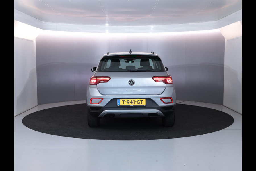 Volkswagen T-Roc 1.5 TSI Life 150 pk Automaat (DSG) | Trekhaak afn kogel| Navigatie | Achteruitrijcamera | Parkersensoren (Park assist)