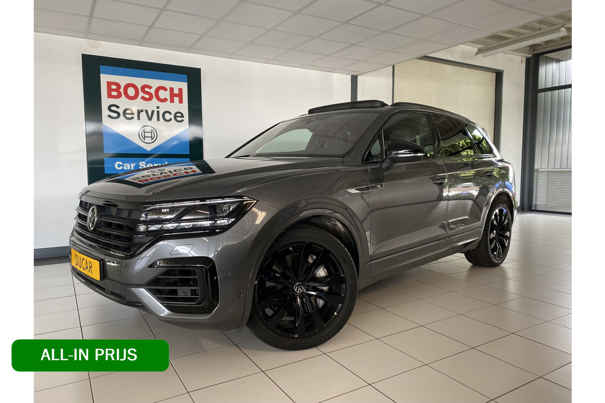 Volkswagen Touareg 3.0 TSi 4MOTION R 462 PK / Panoramadak / Trekhaak / Black Style