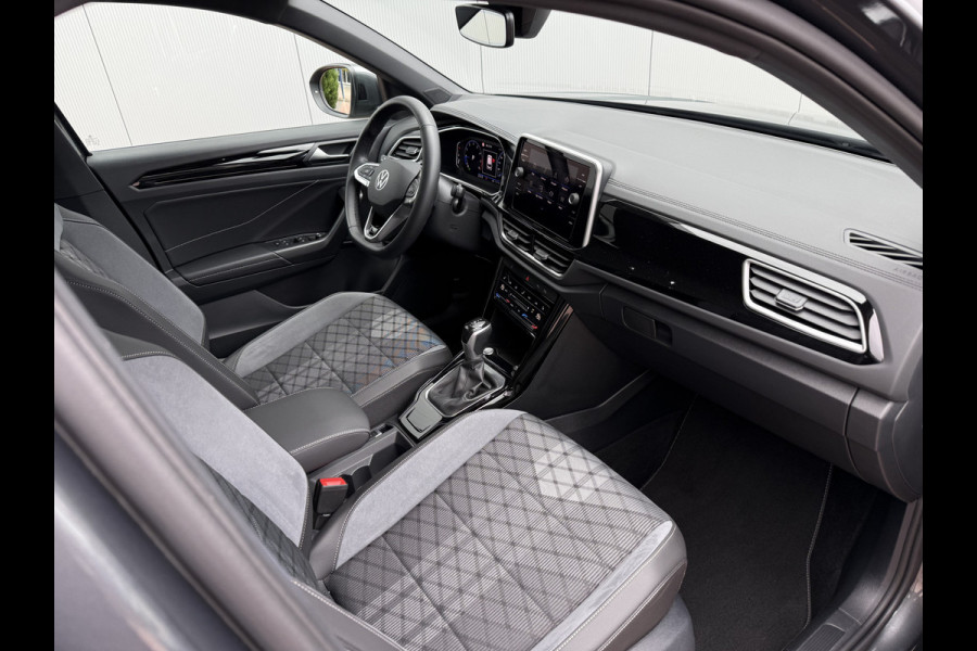 Volkswagen T-Roc 1.5 TSI 150pk DSG R-Line | Acc | Side assist | Camera