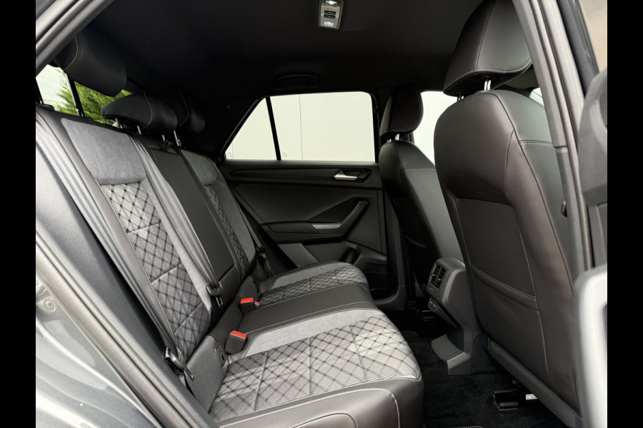 Volkswagen T-Roc 1.5 TSI 150pk DSG R-Line | Acc | Side assist | Camera