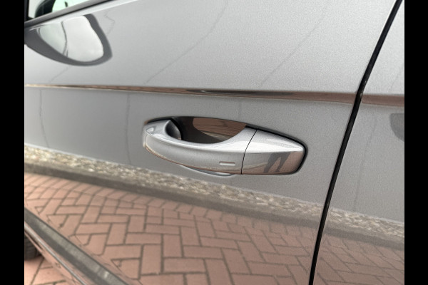 Volkswagen T-Roc 1.5 TSI 150pk DSG R-Line | Acc | Side assist | Camera
