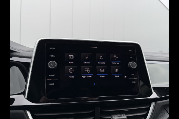 Volkswagen T-Roc 1.5 TSI 150pk DSG R-Line | Acc | Side assist | Camera