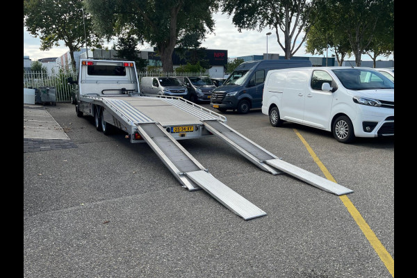 Volkswagen Crafter 50 2.0 TDI L5 Automaat / Oprijwagen / Ambulance / 3 ton laadvermogen / Tijhof