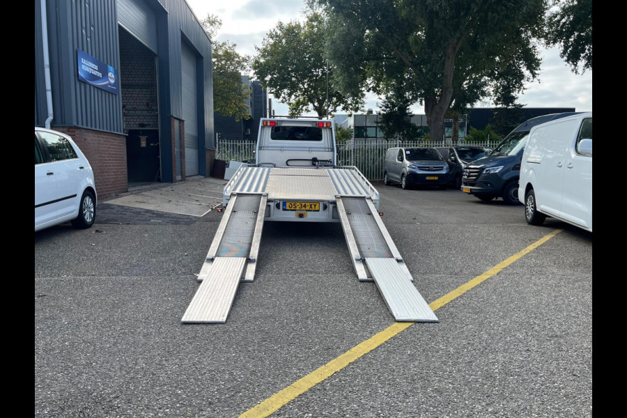Volkswagen Crafter 50 2.0 TDI L5 Automaat / Oprijwagen / Ambulance / 3 ton laadvermogen / Tijhof