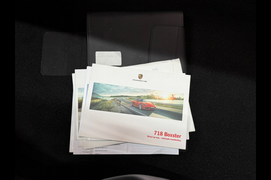 Porsche 718 Boxster S 2.5 PDK | Sport Chrono | PDLS+ | Carbon Pakket | Burmester | Sportstoelen 18-weg | PTV | PASM | DAB+|