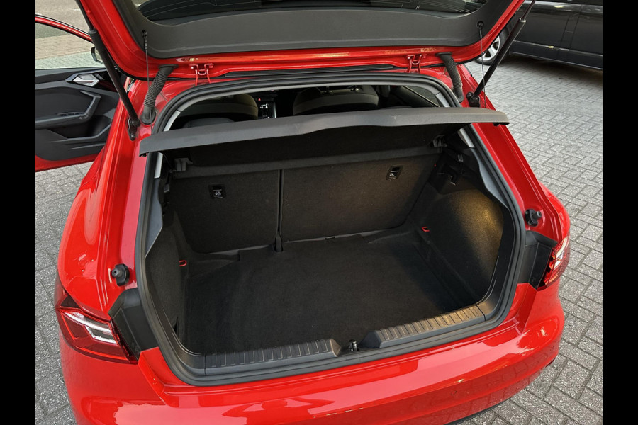 Audi A1 Sportback 30 TFSI 6-Bak Advanced Epic 1eEig|TwoTone|CarPlay|DAB|Rijstrook|Cruise