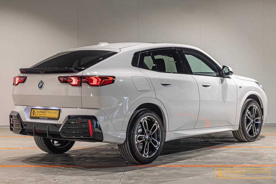 BMW X2 SDrive20i Launch Edition|M-sport|HUD|Leder|Cam|Garant
