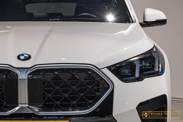 BMW X2 SDrive20i Launch Edition|M-sport|HUD|Leder|Cam|Garant