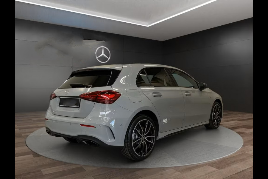 Mercedes-Benz A-Klasse 250e AMG Plus ** LED, MBUX+, PANORAMA, NIGHT, TREKH, 19-inch LMV ** 1e EIG - ex MB-AG - UNFALLFREI ** ** INFORMEER OOK NAAR ONZE AANTREKKELIJKE FINANCIAL-LEASE TARIEVEN **