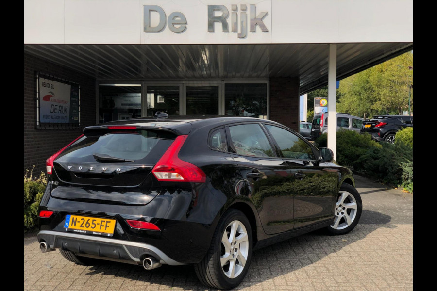 Volvo V40 1.5 T2 Inscription | Leder, Navi, PDC, Climate, Cruise, R-Design A.Bumper | Onderhoudshistorie Aanwezig |
