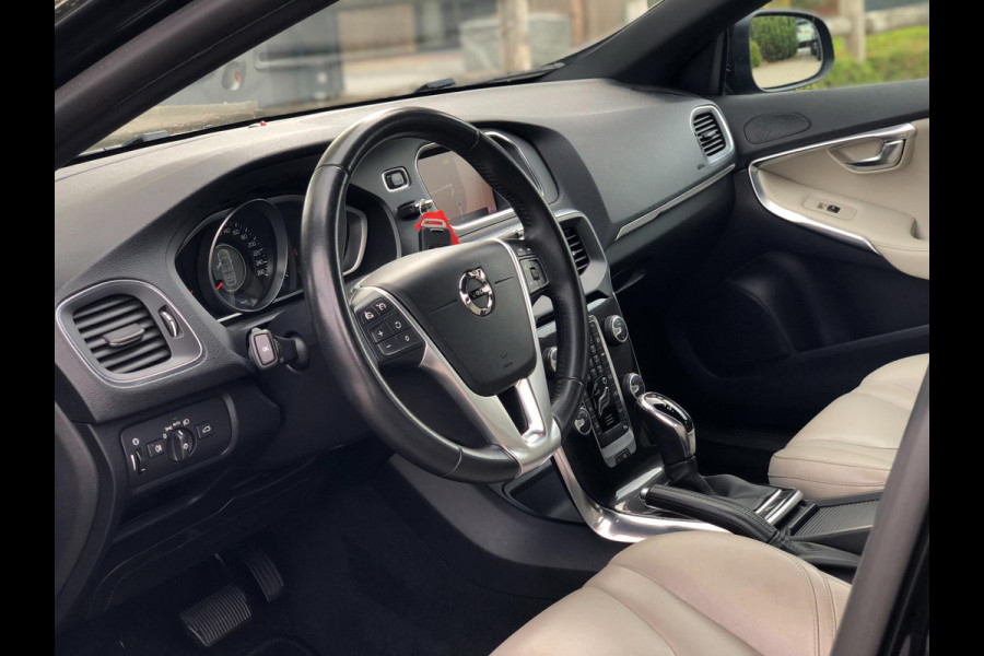 Volvo V40 1.5 T2 Inscription | Leder, Navi, PDC, Climate, Cruise, R-Design A.Bumper | Onderhoudshistorie Aanwezig |