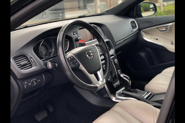 Volvo V40 1.5 T2 Inscription | Leder, Navi, PDC, Climate, Cruise, R-Design A.Bumper | Onderhoudshistorie Aanwezig |