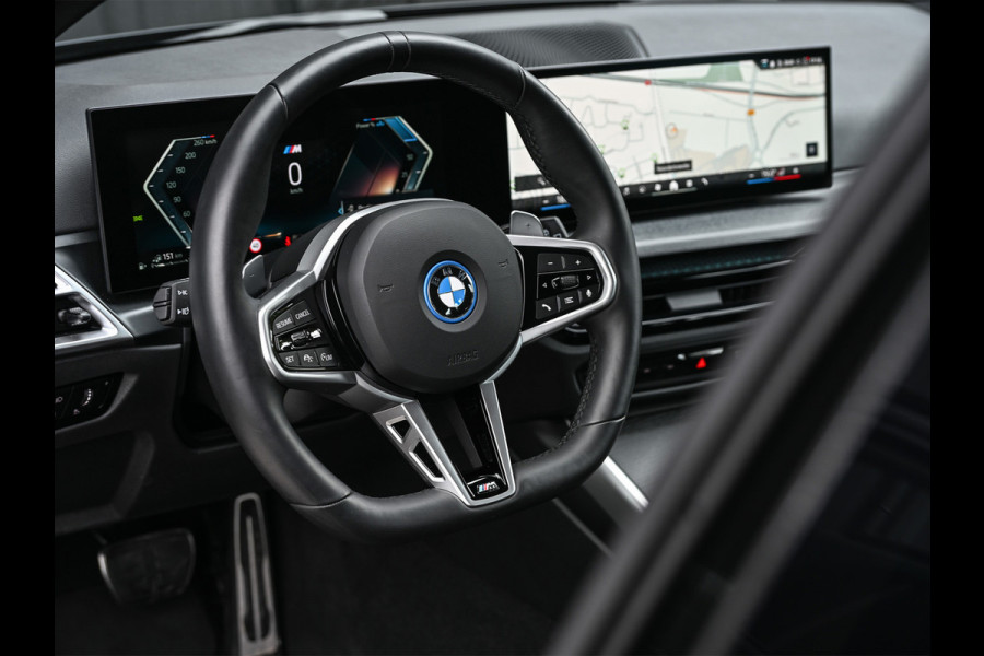 BMW 3 Serie Touring 330e xDrive M-SPORT | FACELIFT | ACCU 19,5 kWh | ACTIVE CRUISE | ELEKTR. TREKHAAK | HIFI AUDIO | SHADOW LINE | CAMERA |
