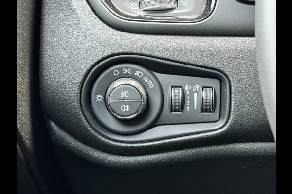 Jeep Renegade 1.0T 120 Night Eagle | Blackline | Clima | CarPlay | Keyless