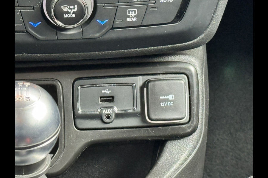 Jeep Renegade 1.0T 120 Night Eagle | Blackline | Clima | CarPlay | Keyless