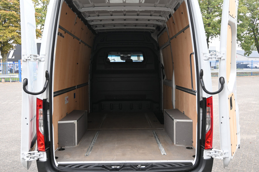 Mercedes-Benz Sprinter 317 CDI L2H2 RWD 3500kg Trekhaak, MBUX met camera, Comfort stoel