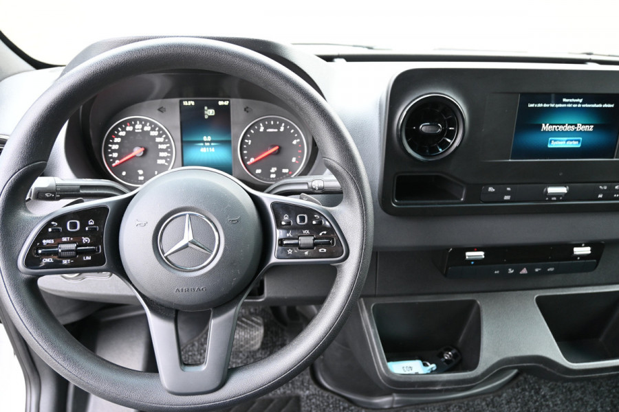 Mercedes-Benz Sprinter 317 CDI L2H2 RWD 3500kg Trekhaak, MBUX met camera, Comfort stoel