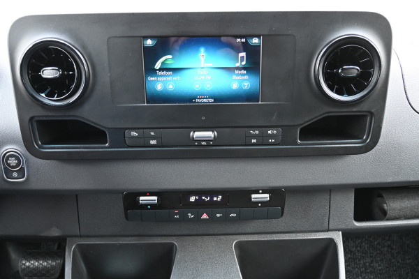 Mercedes-Benz Sprinter 317 CDI L2H2 RWD 3500kg Trekhaak, MBUX met camera, Comfort stoel