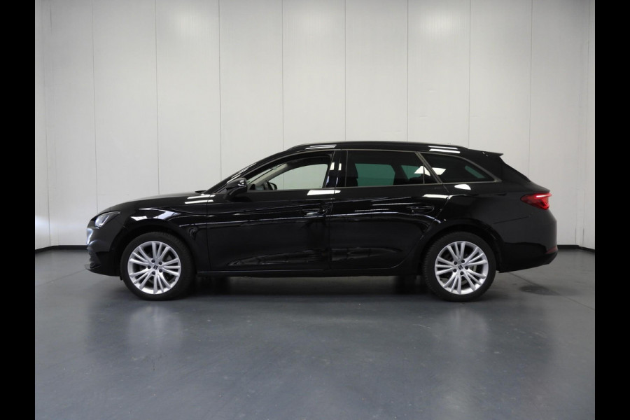 Seat Leon Sportstourer 1.0 eTSI Aut. Style Business Intense NAVI/CAMERA/LED/TREKH./17"LMV!