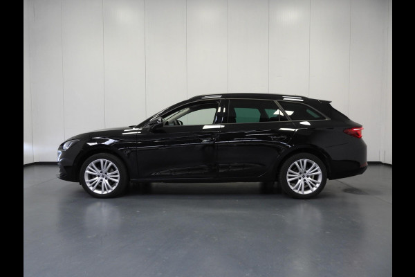 Seat Leon Sportstourer 1.0 eTSI Aut. Style Business Intense NAVI/CAMERA/LED/TREKH./17"LMV!
