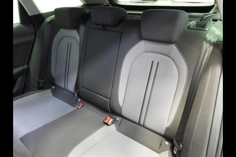 Seat Leon Sportstourer 1.0 eTSI Aut. Style Business Intense NAVI/CAMERA/LED/TREKH./17"LMV!