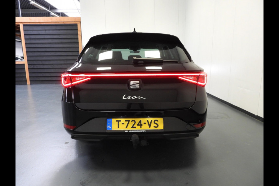Seat Leon Sportstourer 1.0 eTSI Aut. Style Business Intense NAVI/CAMERA/LED/TREKH./17"LMV!