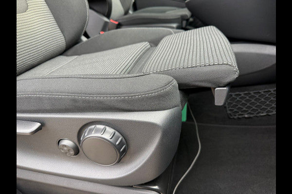 Mercedes-Benz Eqv 300 90 kWh L3 Extra lang - 8 Zitplaatsen - 07-2024 - Apple Carplay