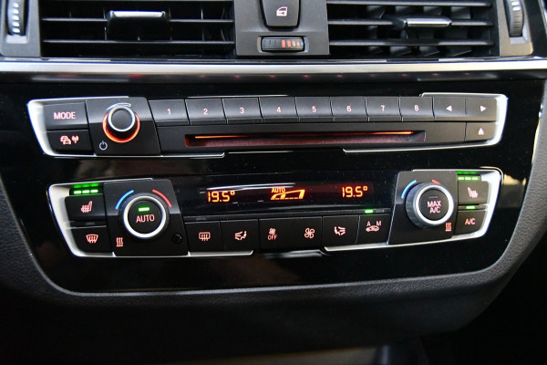 BMW 1-serie 118i Sport Line Edition, Schuifkanteldak, Navi
