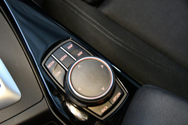 BMW 1-serie 118i Sport Line Edition, Schuifkanteldak, Navi