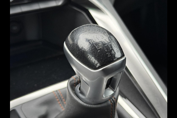 Peugeot 3008 1.2 PureTech Blue Lease Executive 2e Eigenaar,Navi,Clima,Cruise,PDC,Trekhaak,N.A.P,APK tot 05-2026