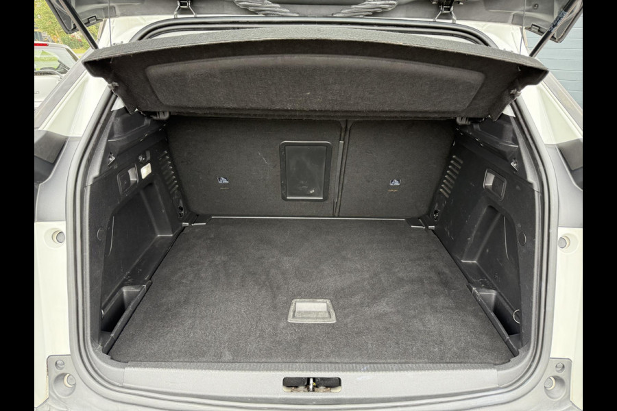 Peugeot 3008 1.2 PureTech Blue Lease Executive 2e Eigenaar,Navi,Clima,Cruise,PDC,Trekhaak,N.A.P,APK tot 05-2026