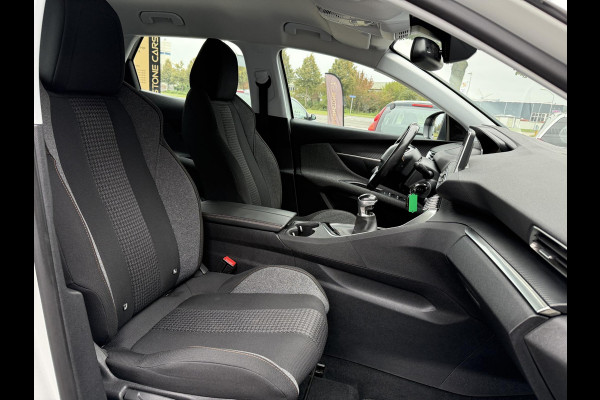 Peugeot 3008 1.2 PureTech Blue Lease Executive 2e Eigenaar,Navi,Clima,Cruise,PDC,Trekhaak,N.A.P,APK tot 05-2026