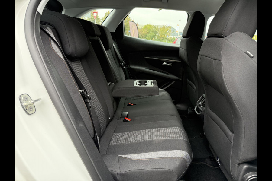 Peugeot 3008 1.2 PureTech Blue Lease Executive 2e Eigenaar,Navi,Clima,Cruise,PDC,Trekhaak,N.A.P,APK tot 05-2026