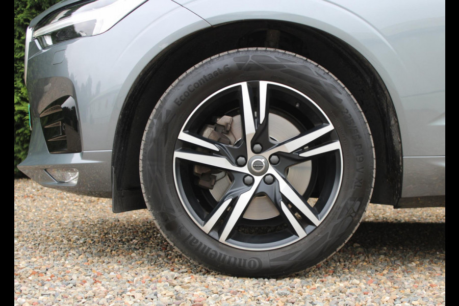 Volvo XC60 2.0 B5 AWD R-Design HarmanKardon Trekhaak !!NIEUWBINNEN!!