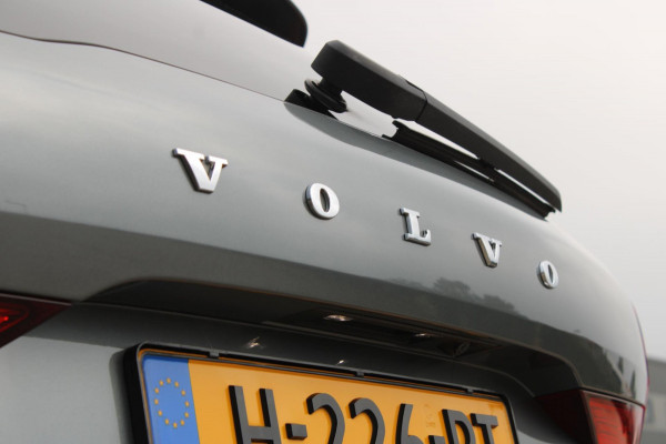 Volvo XC60 2.0 B5 AWD R-Design HarmanKardon Trekhaak !!NIEUWBINNEN!!